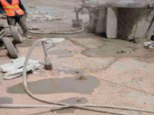 南部水泥混凝土路面板底注浆技术 路面脱空注浆整治方案
